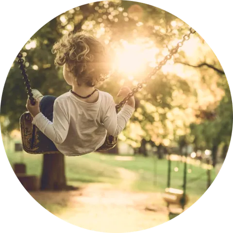 Glückliches Kind in der Natur