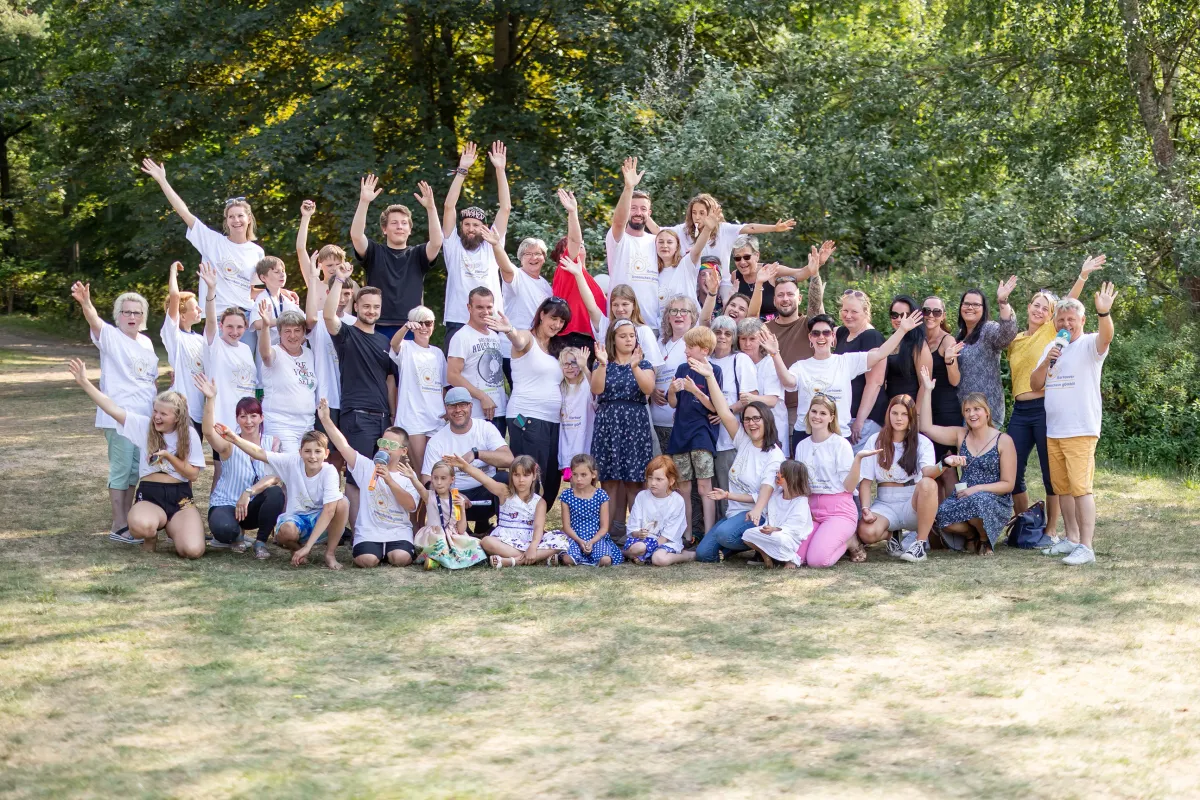 Kinder und Erzieher der Storkower Sonnenschein gGmbH